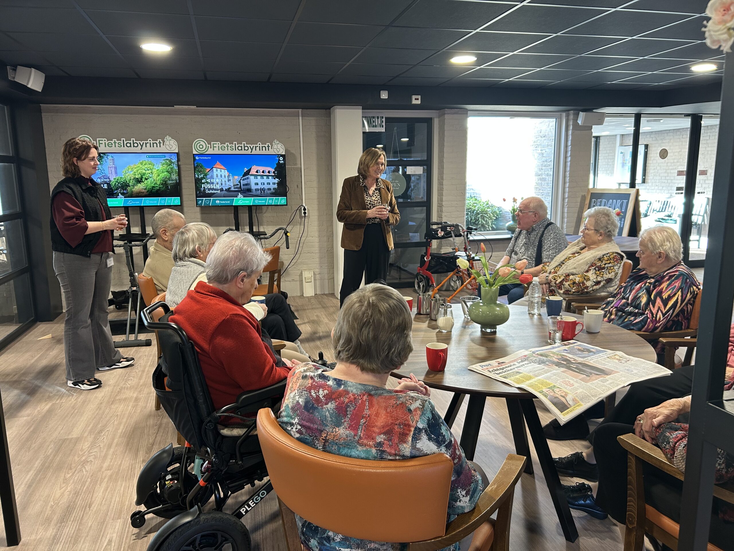 Fietslabyrint uitreiking prijs bij wijksteunpunt